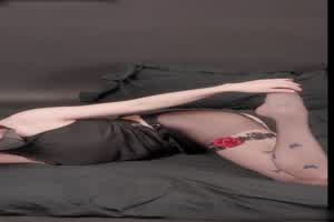 玩偶姐姐 蝴蝶黑丝后入 短续集  背景图片