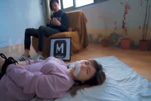 国产麻豆 告白不成直接绑架 中辍生强上自己心仪的班花  背景图片