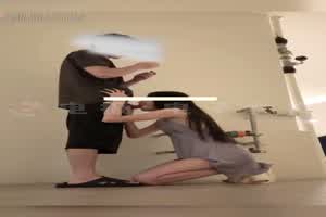 远方摆拍口交，口完再后入！  背景图片