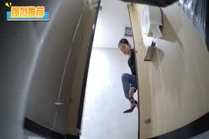 七月最新鬼手外购，精品厕拍高级夜总会女厕偷拍美女尿尿，各种美穴一览无余，淫汁密穴非常极品，4K高清版  背景图片