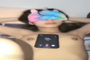 啪啪啪的时候打电话开免提超刺激  背景图片