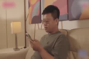 皇家华人 调教骚气小野猫 主动口交性服侍  背景图片