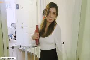 留学生nico 美女家教被胁迫性爱  背景图片