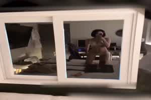 yuka金提莫 自慰精油私拍  背景图片