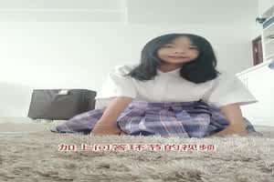 【小天使系列】一边自慰一边回答网友问题，整根笔都被插湿了。第一次做爱，为什么自慰，交男友不要大鸡巴  背景图片