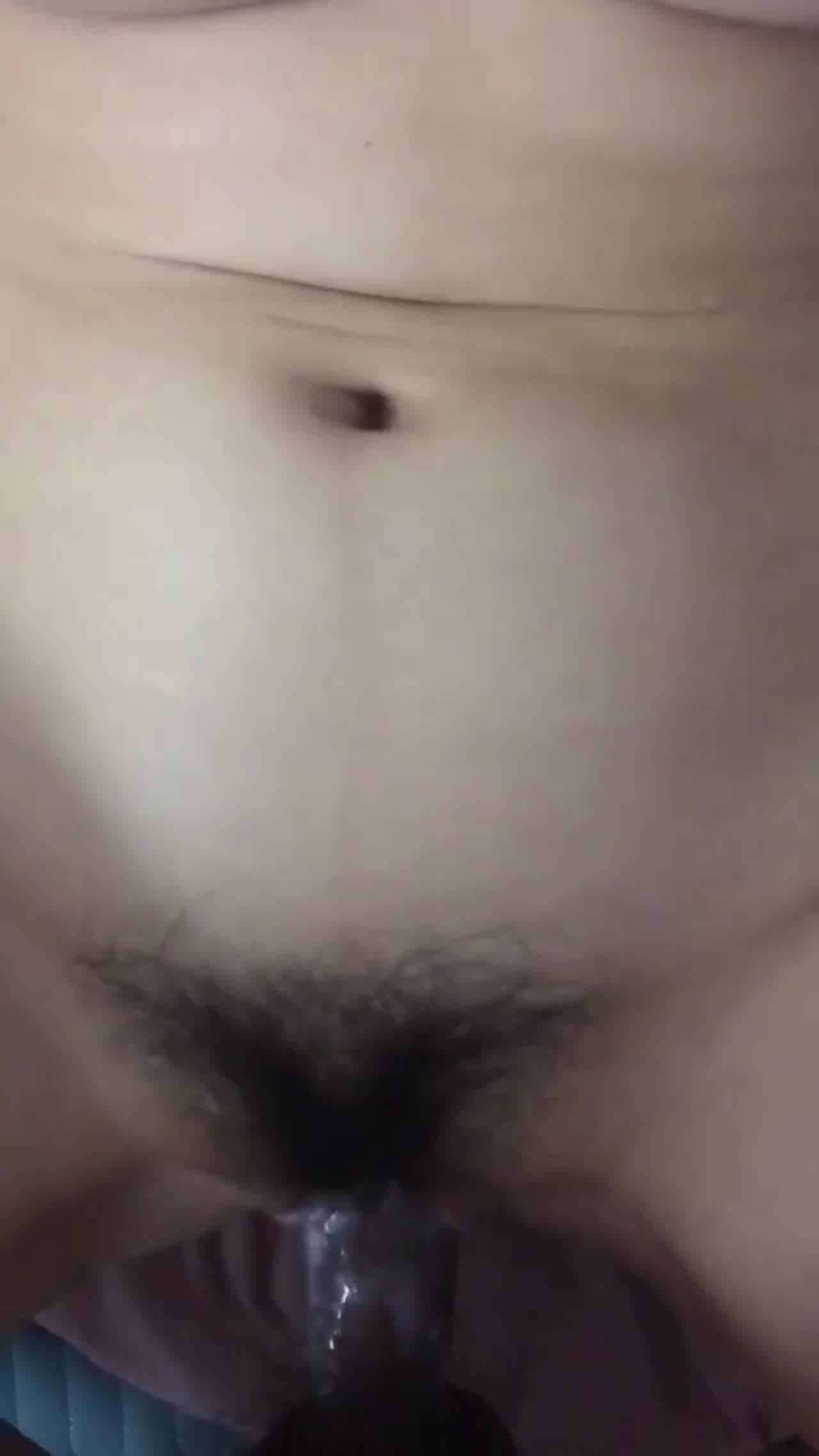  年纪不大发育超好的高中女学生 的剧照3