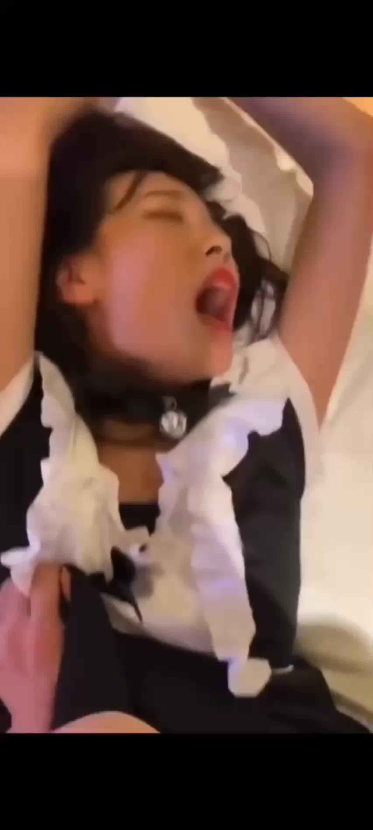  03年大学生就是紧叫声太浪，差点被夹内射 的剧照8