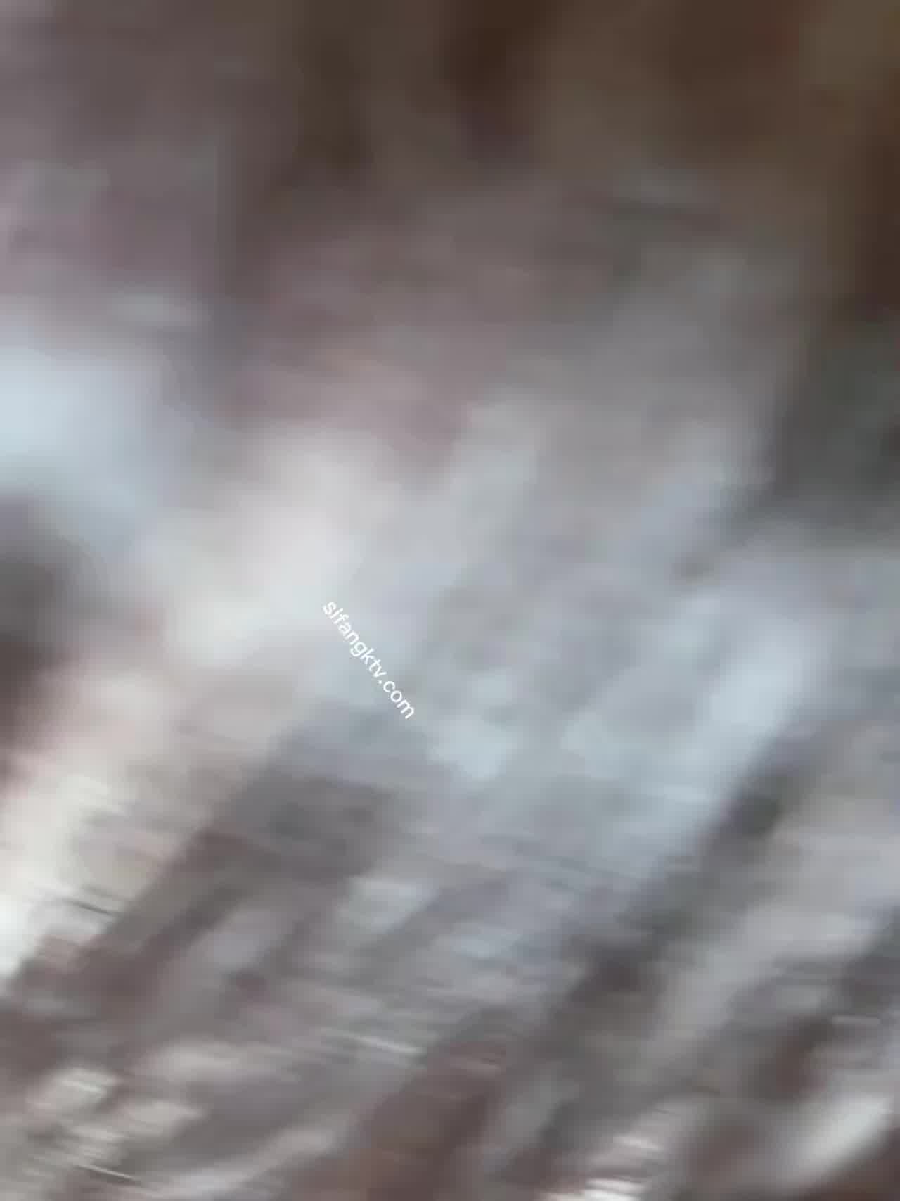  极品御姐毛衣小猫肉感身材肥臀后入 的剧照6