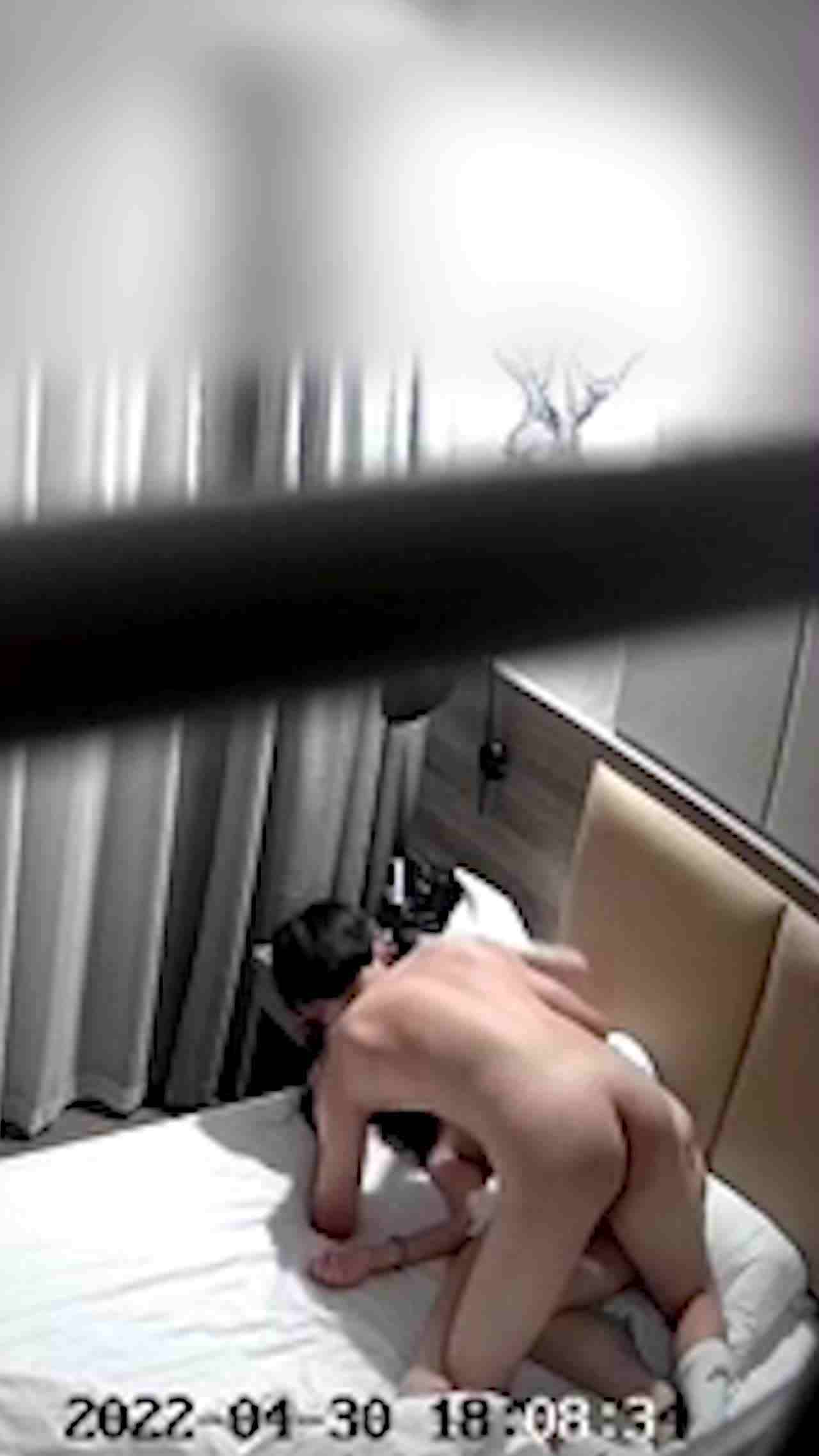  黑客监控 偷窥情侣开房啪啪酒店 的剧照10