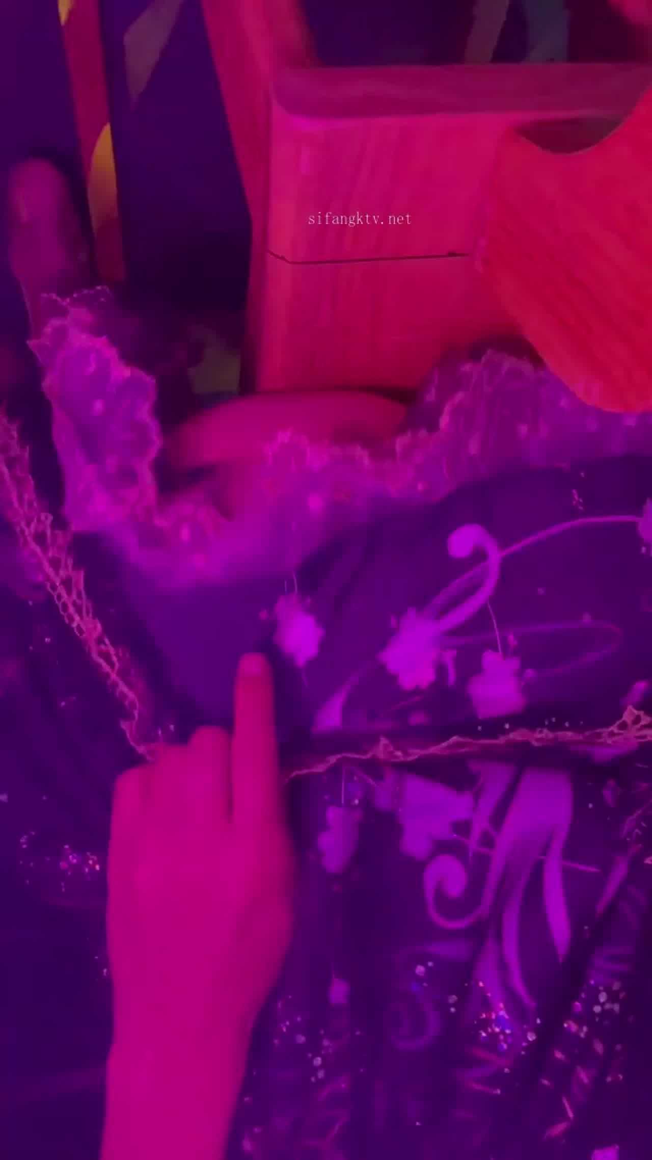  小黑屋 超强视觉盛宴！推特顶级大佬【小黑屋】订阅最全完整视图集，花式调教御姐萝莉女奴们 的剧照4