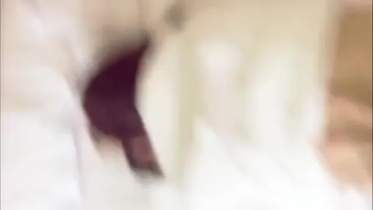  上海极品女神英语老师alyssa口交和后入跪舔版 的剧照6