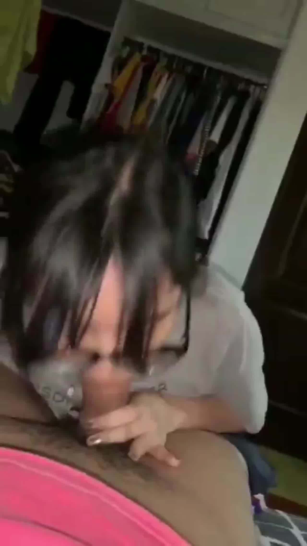  小兰兰 推特正点眼镜妹，真没想到她奶子这么大！ 的剧照5