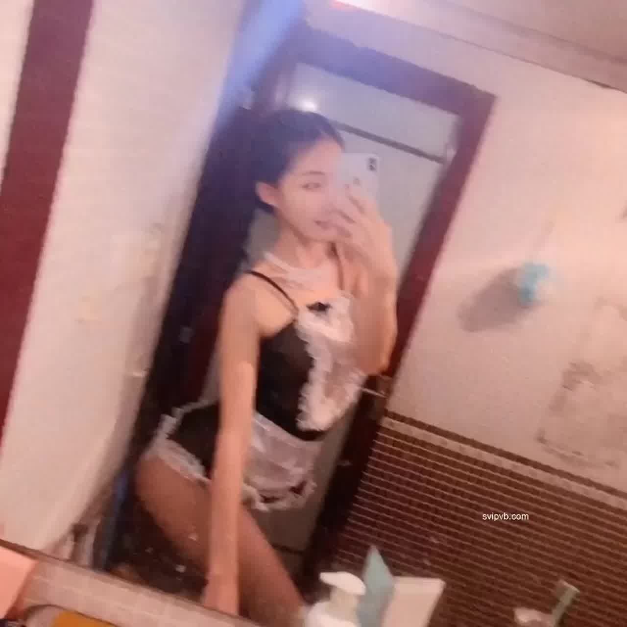  弭多莉 性感黑丝大长腿女仆装 二 的剧照9