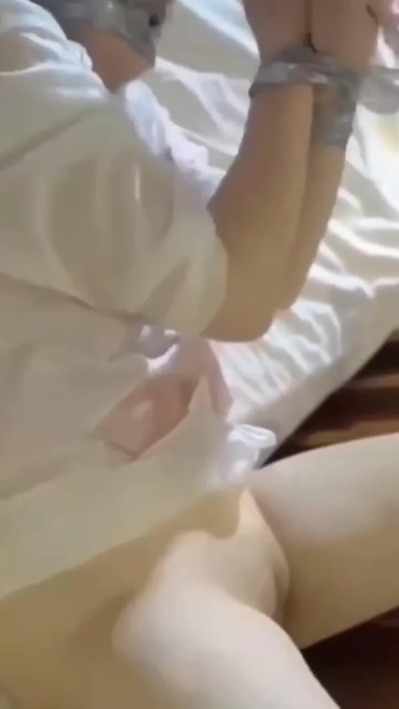  流出！被强奸的女高中生 绑带捂嘴 太可怜 的剧照7