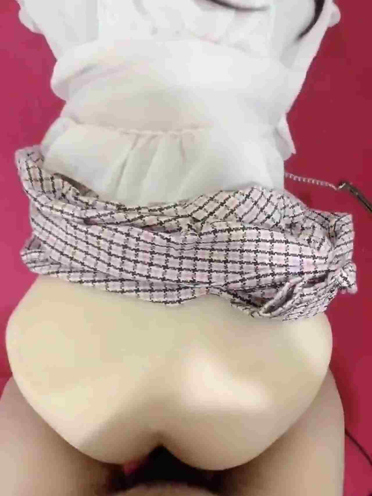  风流小哥到处找妹子抽插 的剧照5