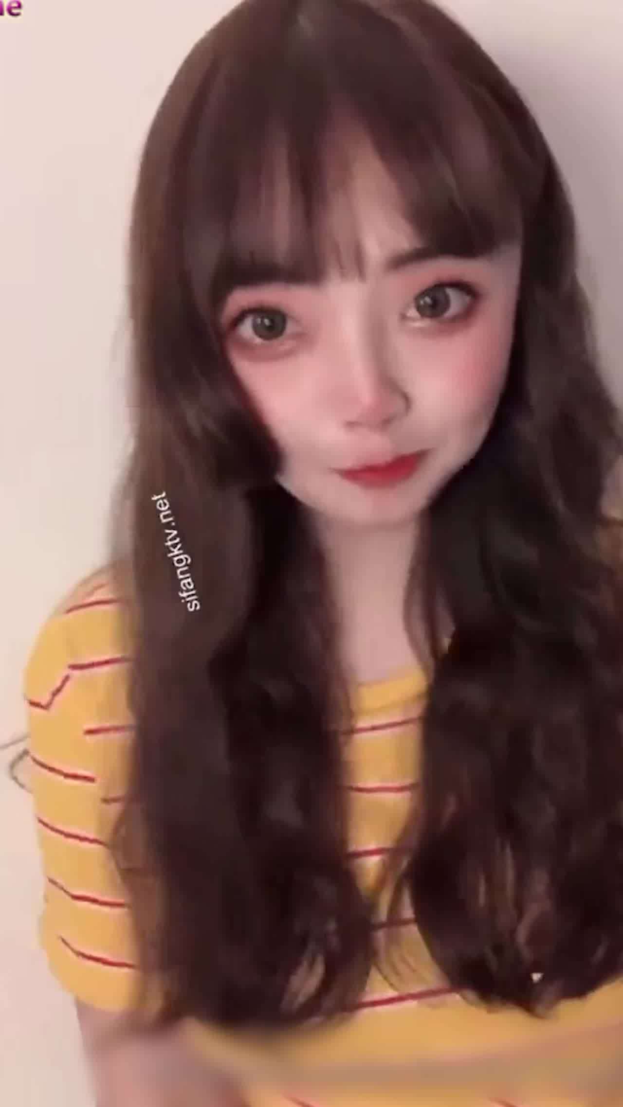  COS清凉写真粉丝露奶直播 的剧照9