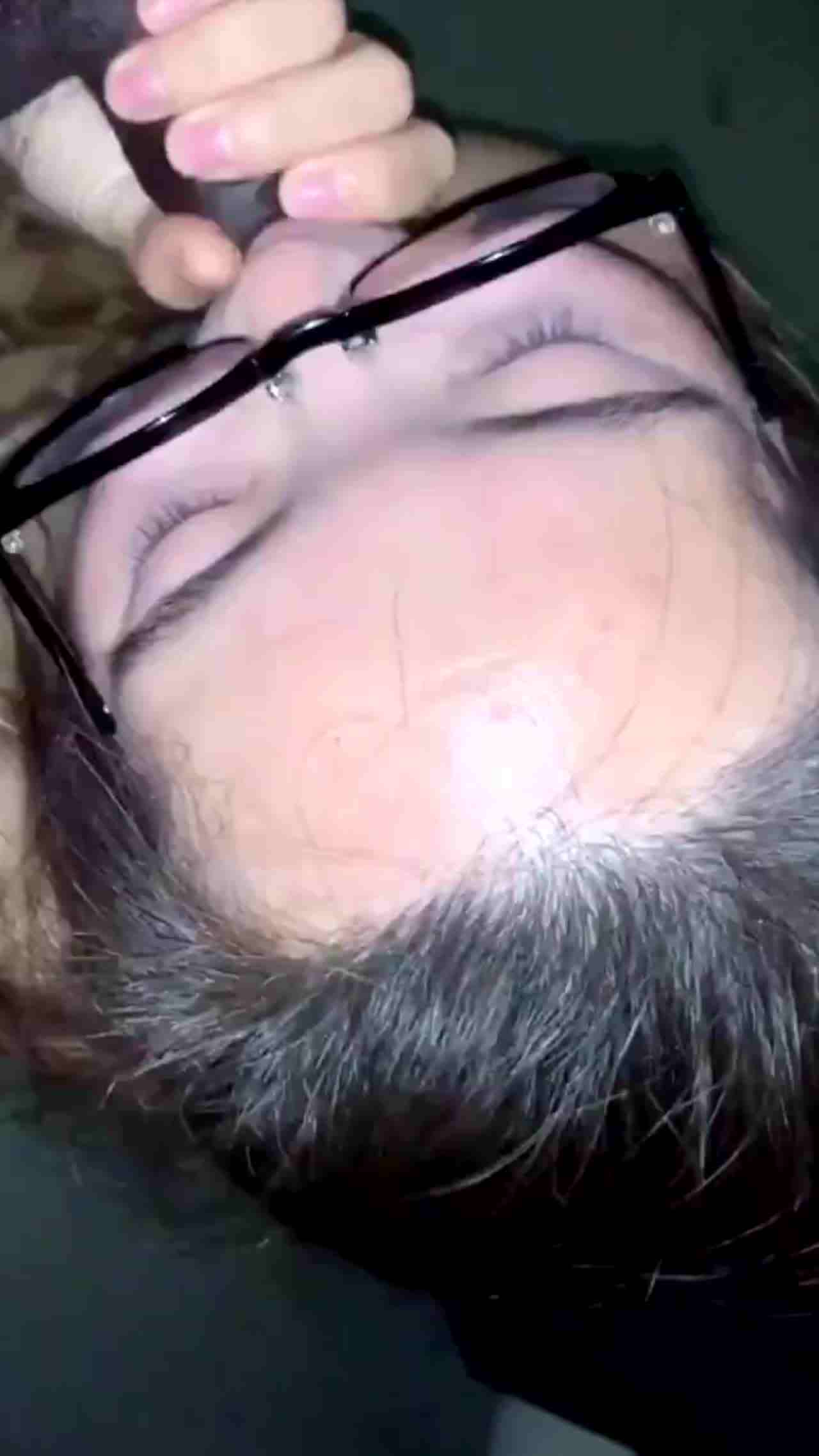  眼镜妹边打电话边吃黑人小哥的鸡巴 的剧照8