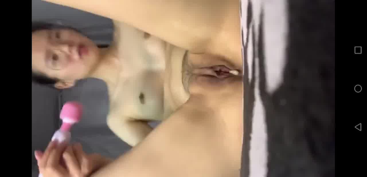  清纯大学生下海自慰 的剧照7